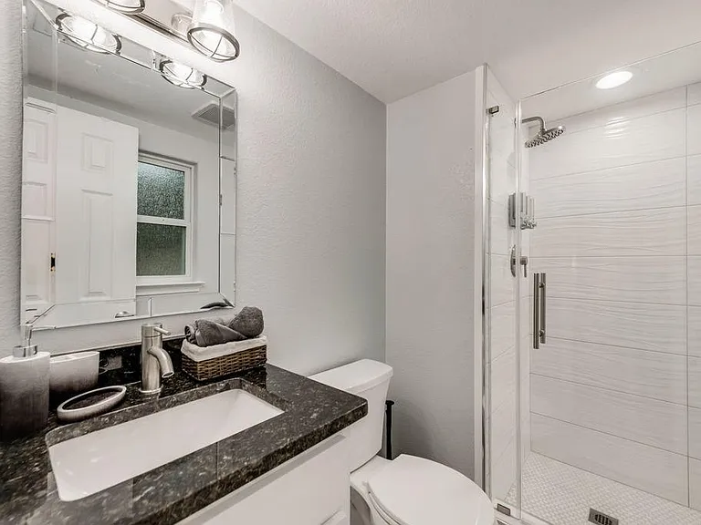 1203 Andrews St — Photo 15