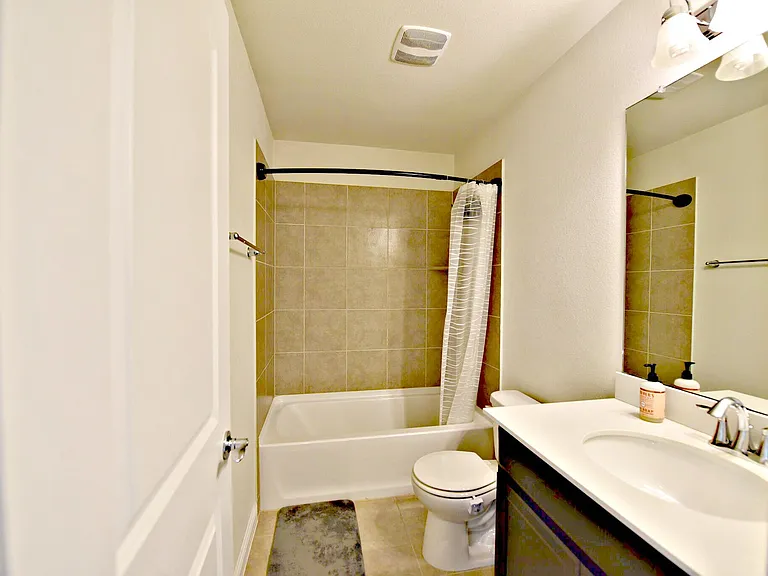 2304 Capra Ter — Photo 18