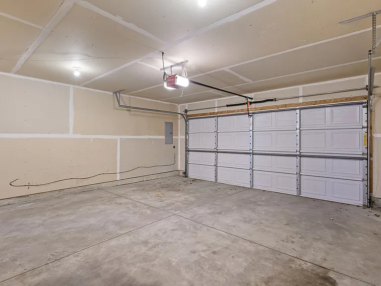Town Center Townhomes — Photo 30