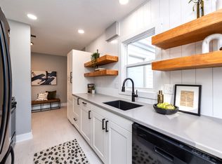 4609 Hickman Rd, Des Moines, IA 50310