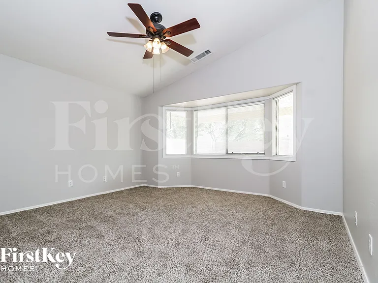25757 W Saint Kateri Dr — Photo 10