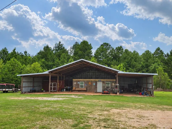 562 Restertown Rd, Poplarville, MS 39470