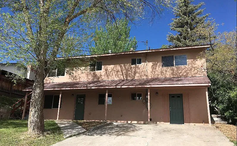 2302 Hermosa Ave — Photo 2