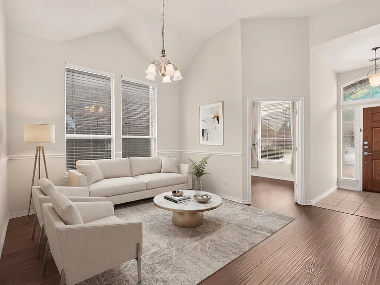 6808 Mason Dr — Photo 3