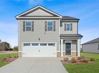 32 Graham Campbell Ln, Statham, GA 30666