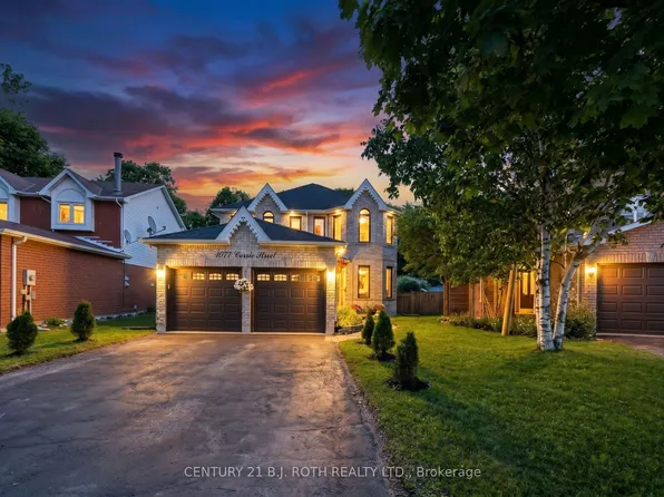 1077 Corrie St, Innisfil, ON L9S 1T7