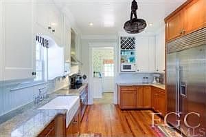 5th image of 3232 McGregor Blvd