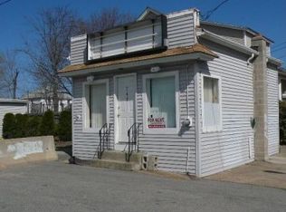 748 Dyer Ave, Cranston, RI 02920