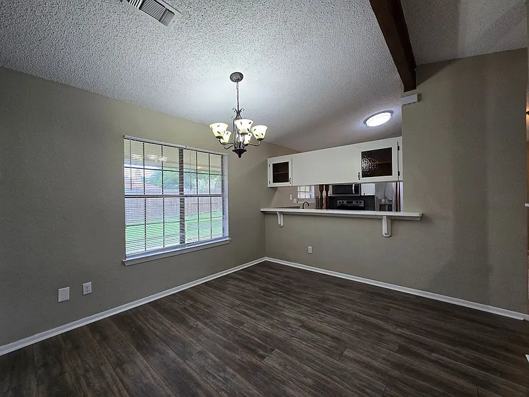1710 Joy Dr — Photo 7