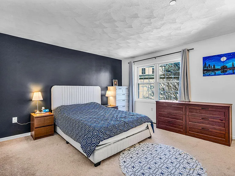555 Main St #8 — Photo 9