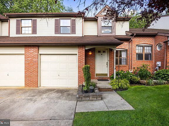 2nd image of 112 Greensward Ln