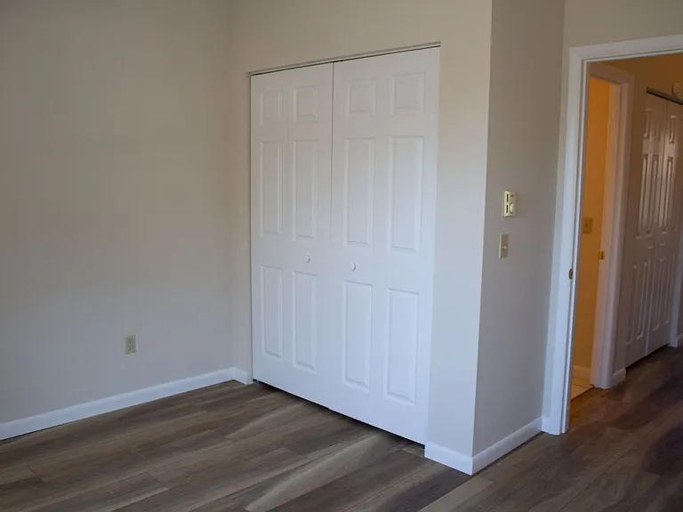 324 Spencer Rd — Photo 6
