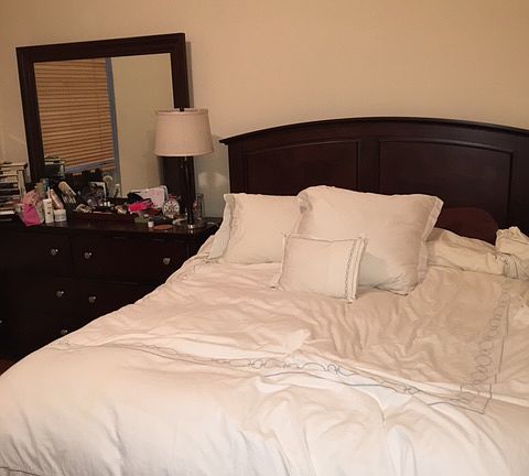 2nd image of 140 E 17th St APT 3E