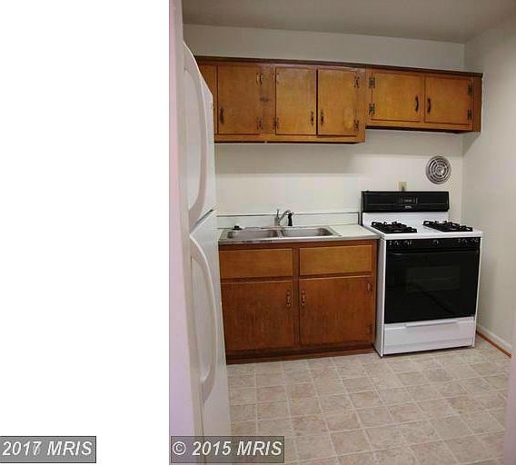 2nd image of 902 Taney Ave