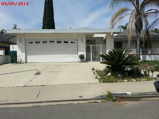 1st image of 23961 Lindley St