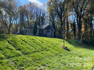 3009 New Pineola Rd, Charlotte, NC 28208