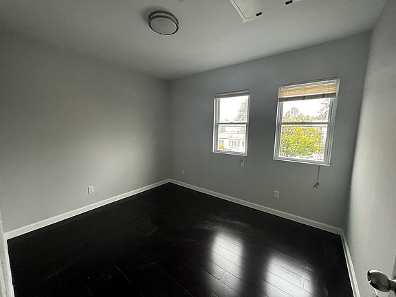 5th image of 32-30 201st St Floor 2