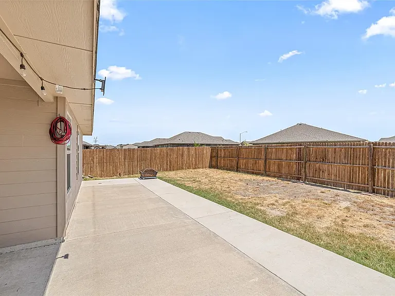 9300 Fox Hill Dr — Photo 17