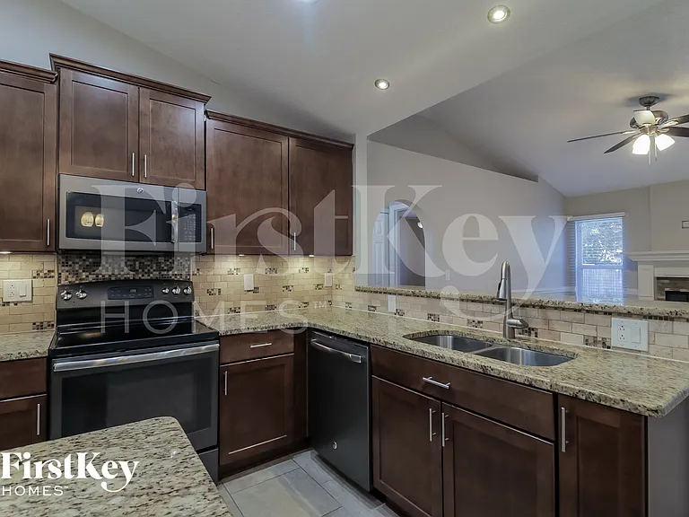 6633 Emil Ave — Photo 7
