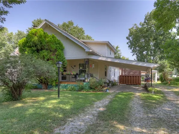909 E 11th St, Pittsburg, KS 66762