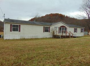 4129 Cherry Run Rd, Grafton, WV 26354