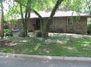1512 N 82nd Ter, Kansas City, KS 66112
