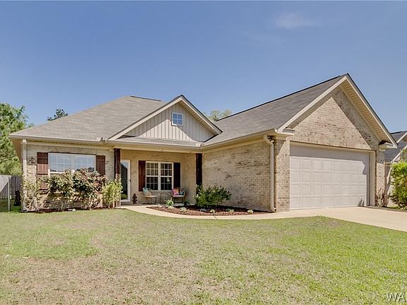 2nd image of 5228 Blackstone Ln
