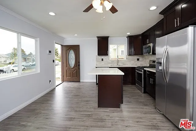4313 Kenwood Ave — Photo 6