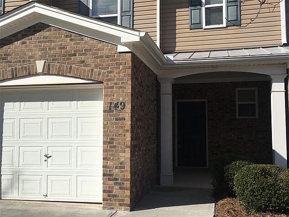 3rd image of 149 Ellis Dr NE