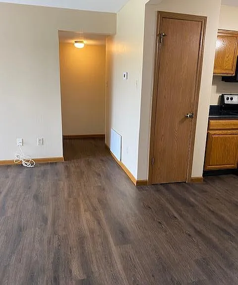 1239 Creve Coeur Crossing Ln #F — Photo 4