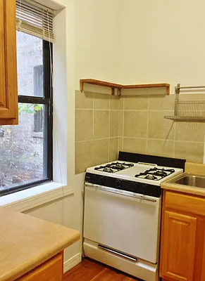 Rented by Sunrise Real Estate | media 40