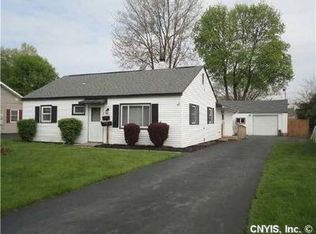 35 Homeland Rd, N Syracuse, NY 13212