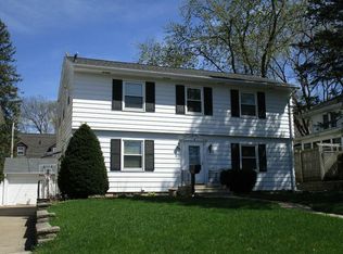 155 Lovejoy Ave, Waterloo, IA 50701