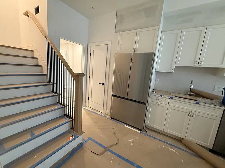 1439 Tremont St — Photo 12