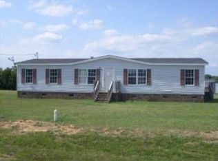 103 Boulder Dr, Lucama, NC 27851
