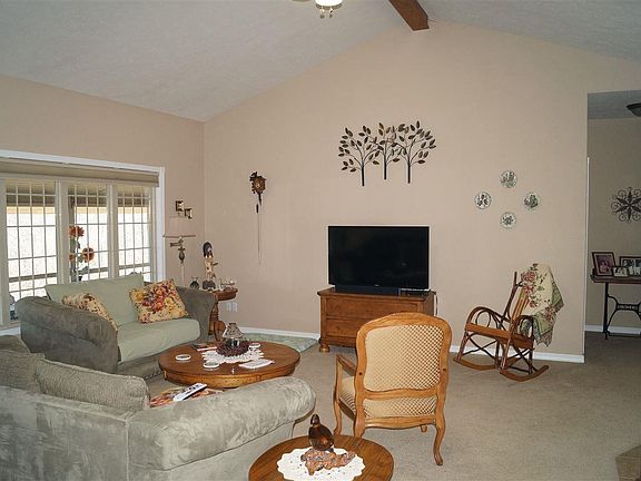 3rd image of 249 Mountain Valley Dr