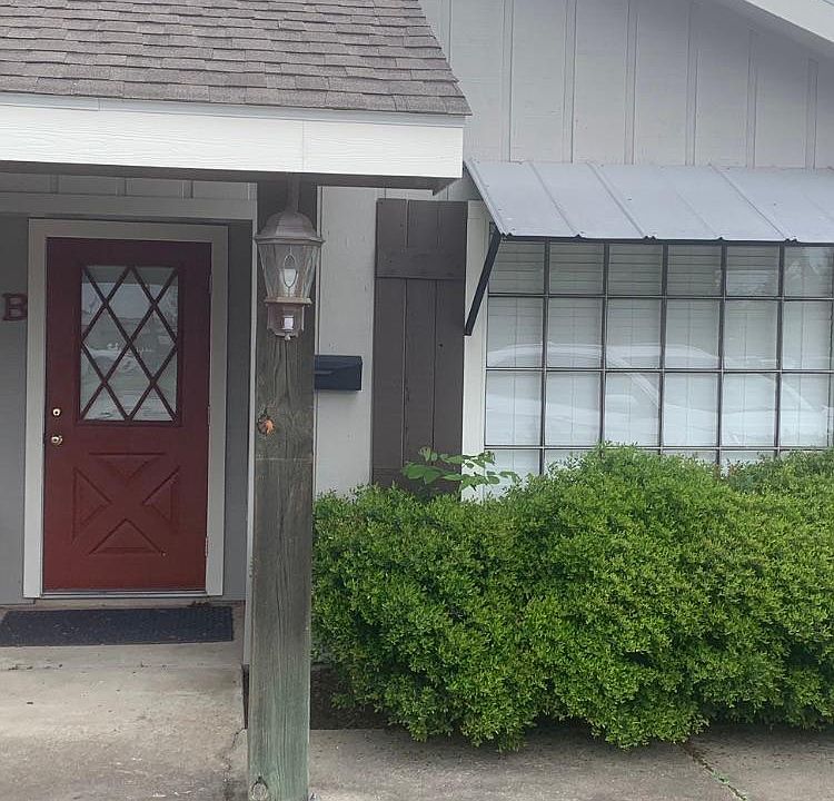 1st image of 2713 Hodges St #B