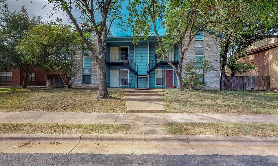 1st image of 1804 Woodsman Dr APT D