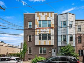 1743 Cambridge St, Philadelphia, PA