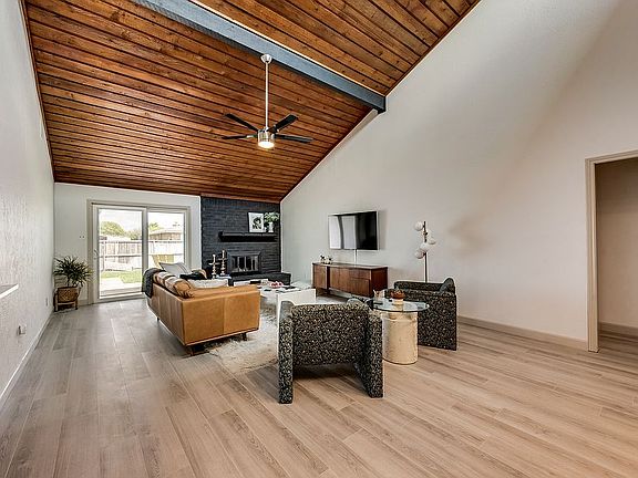 4th image of 1911 Sierra Dr