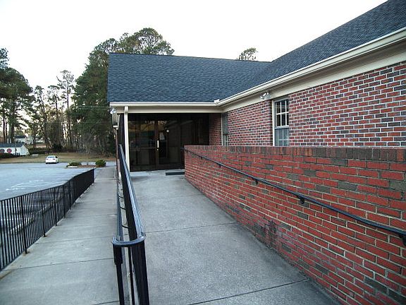 4th image of 111 W Church St