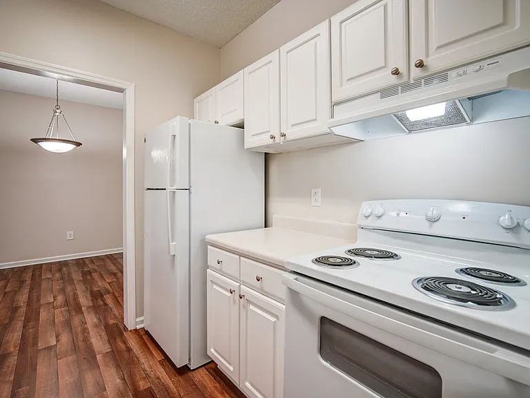 Bristol Park Apartment Homes — Photo 43