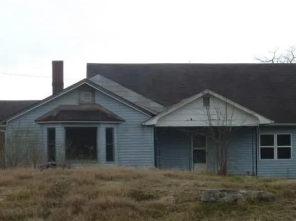 6136 General Carl W Stiner Hwy, La Follette, TN 37766