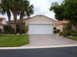 5093 Pelican Cove Dr, Boynton Beach, FL 33437