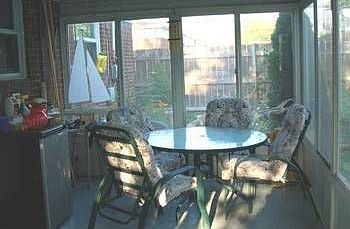4th image of 29587 Rush St