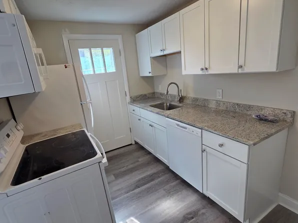 7 Dalton St Unit A, Plaistow, NH 03865