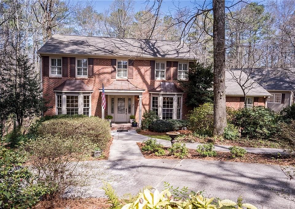 1st image of 3984 Vinyard Way NE