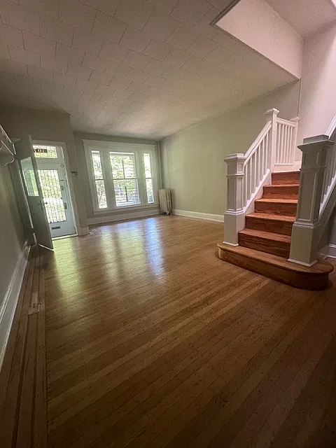 3 bed, 1582 sqft, $2,700 — Photo 2