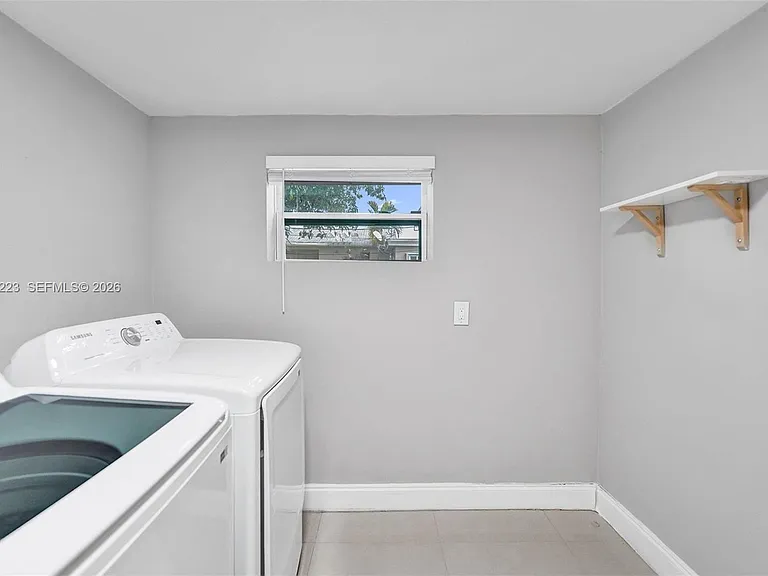 1423 Garfield St — Photo 17