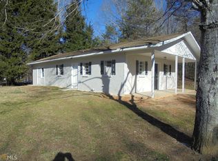 66 Mobile Home Dr, Cleveland, GA 30528